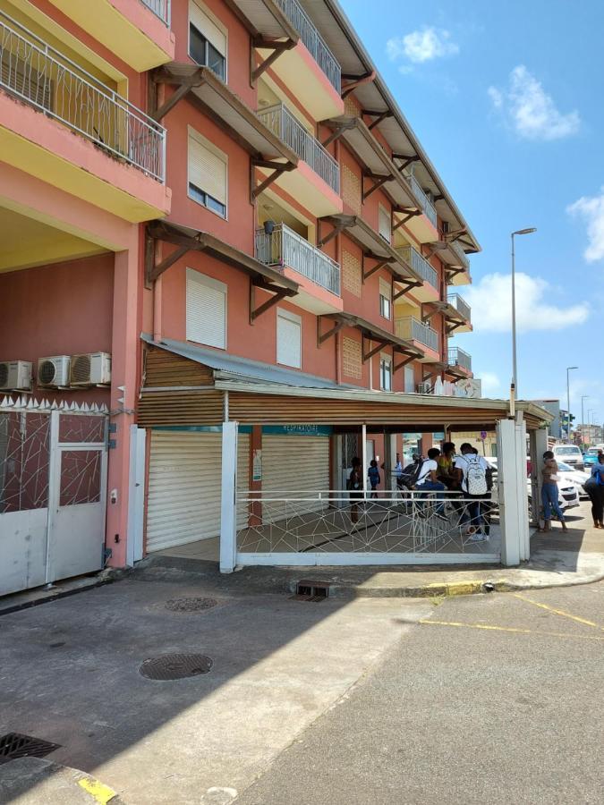 Nana - A 44 - Vue Panoramique-Appartement Cosy Et Lumineux- Cuisine Equipee- - Centre Ville-Wifi-Clim- Netflix - Parking Public Gratuit-Garage Prive Payant Καγιέν Εξωτερικό φωτογραφία